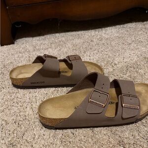Birkenstock Arizona Sandal (brown)